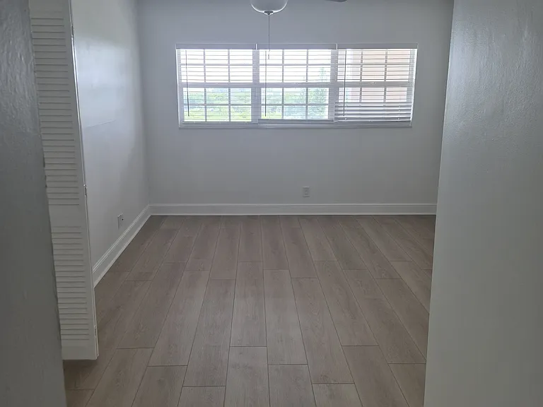 3050 N Palm Aire Dr #702 — Photo 21