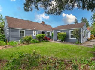 221 12th St NW, Puyallup, WA