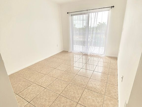 4th image of 13250 SW 88th Ter N APT 402