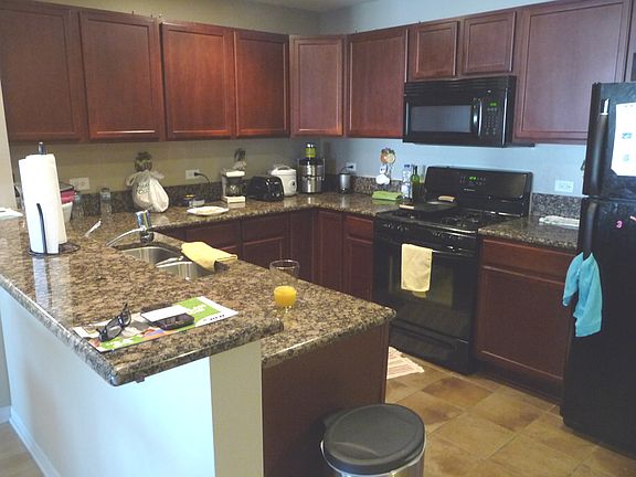 2nd image of 8255 Skokie Blvd Unit 407