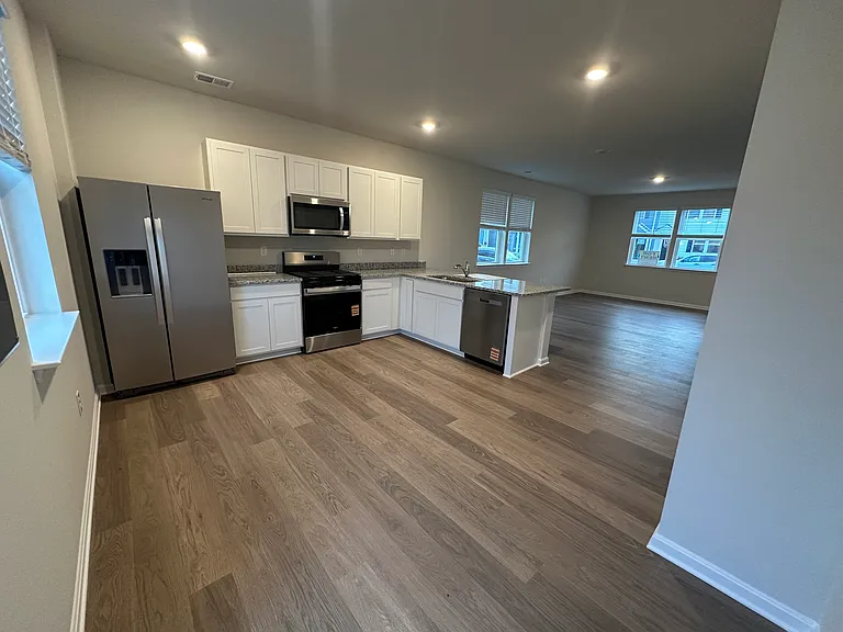Farmerfield St — Photo 17