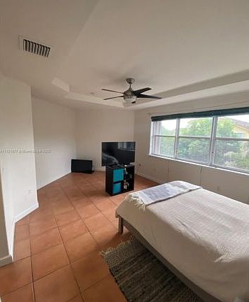 4th image of 11232 NW 54th Ter