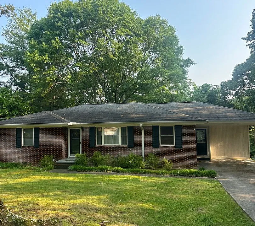 406 Holly Dr