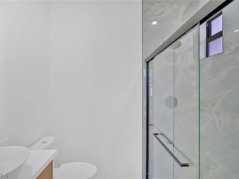 5231 6th St W — Photo 11