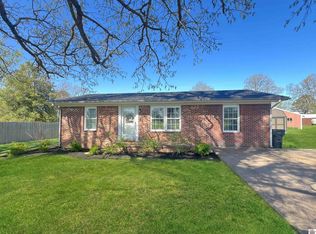 51 Shade Tree Ln, Farmington, KY 42040