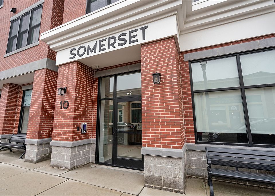 1st image of 10 Somerset Ave #306