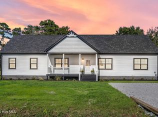 771 Factory Rd, Hampstead, NC 28443