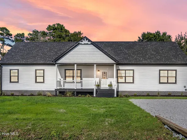 771 Factory Road, Hampstead, NC 28443