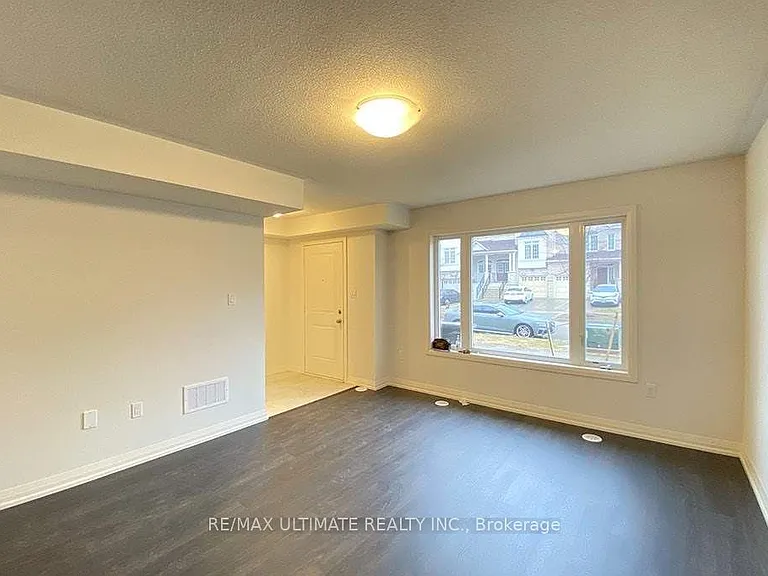 71 George Kirby St — Photo 2