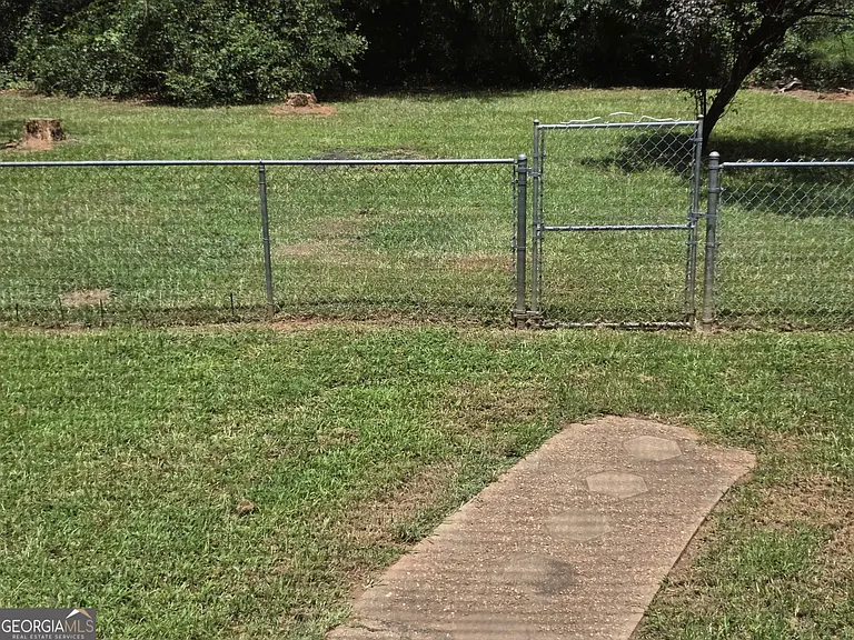 214 Candler Rd — Photo 21