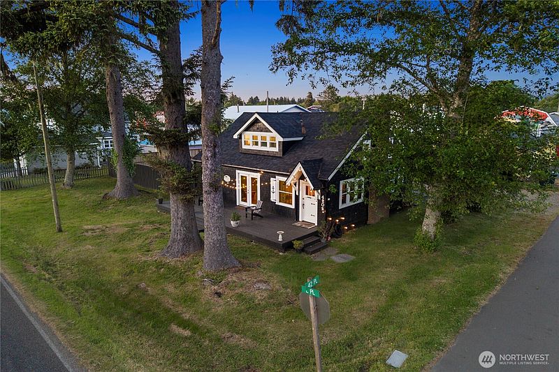 3rd image of 4202 L Place