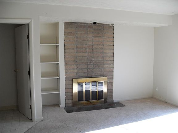 2nd image of 5058 Hibbs Dr
