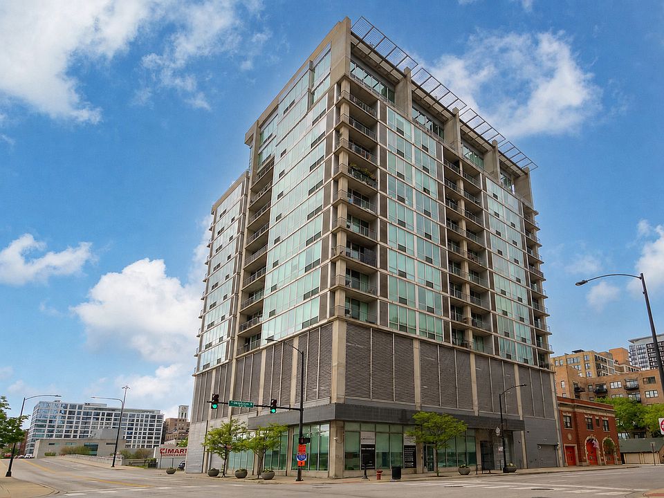 1st image of 700 W Van Buren St APT 1401
