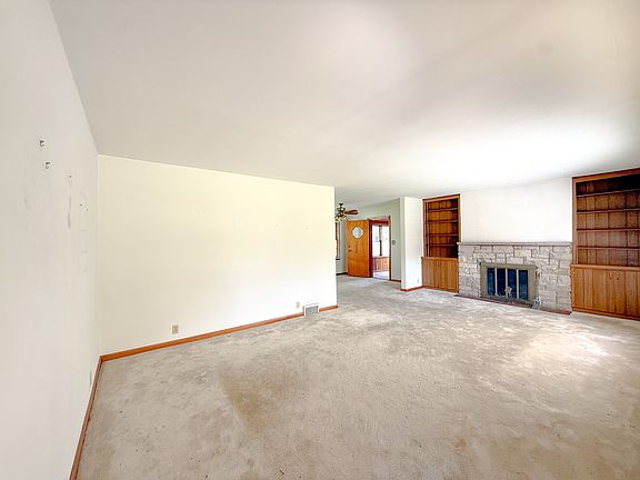 4th image of 1017 Mary Ave