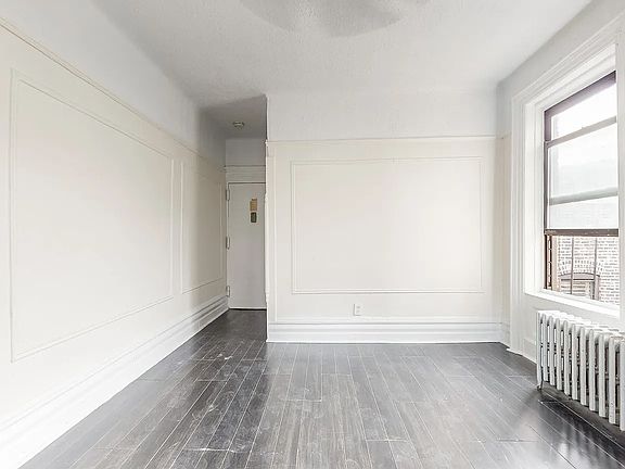 3rd image of 30 Macombs Pl APT 61