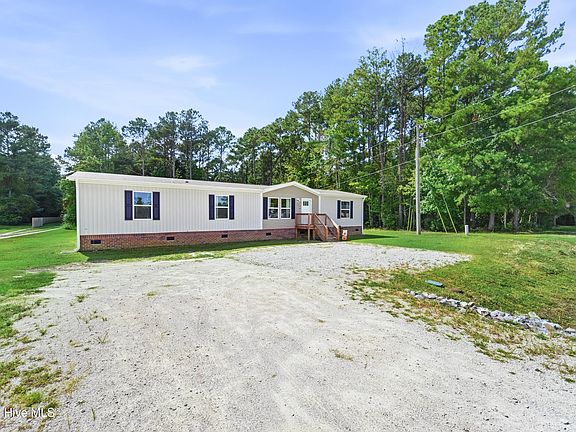 3rd image of 856 Old 30 Road