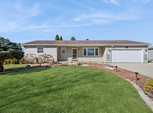 921 Knollside Rd, New Lenox, IL 60451