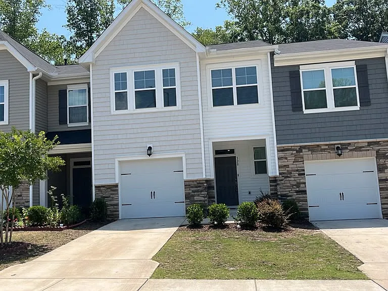 328 Hazy Hills Ln — Photo 1