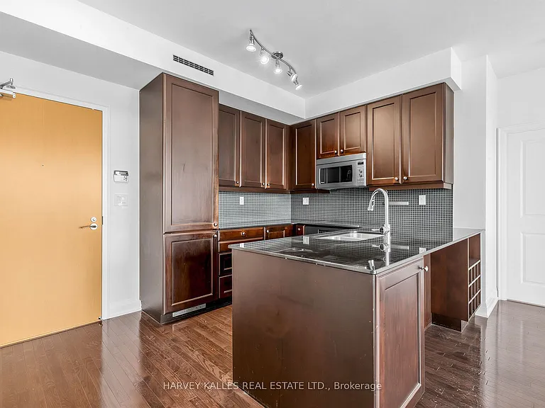 1 Bedford Rd #421 — Photo 13