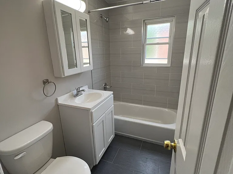 824 Cedar Ln — Photo 6