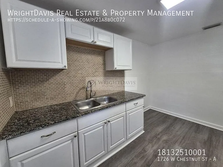 1726 W Chestnut St #A — Photo 11