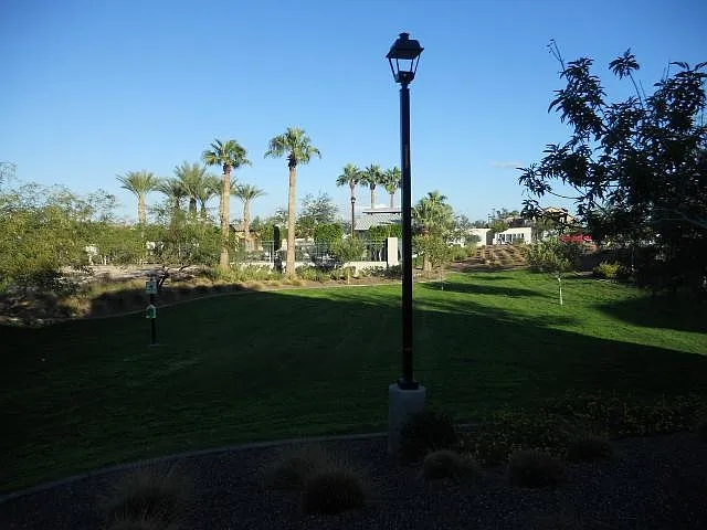 2244 E Huntington Dr — Photo 14