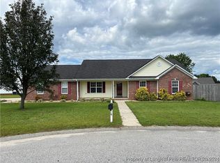 121 Middle Ct, Raeford, NC 28376