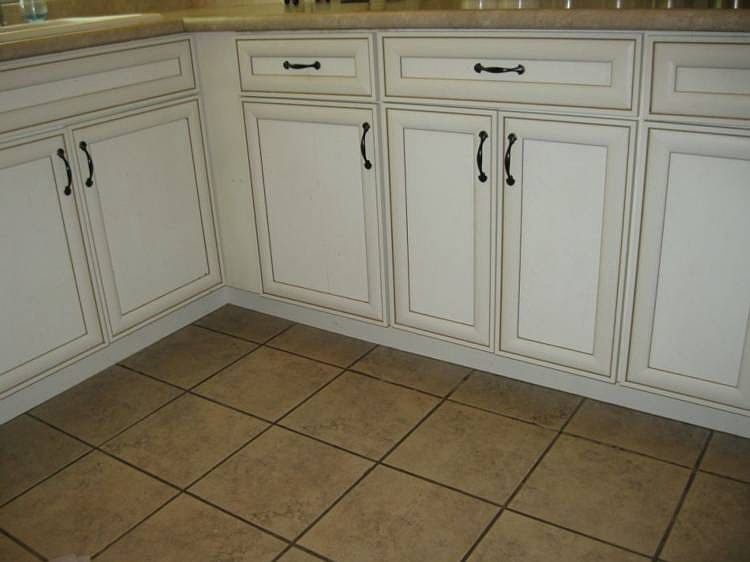 bronzed highlights on cabinets