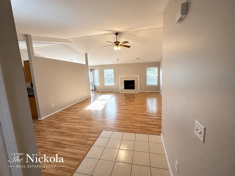 3132 Louis Dr — Photo 35