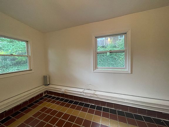 5th image of 3601 Irwin Ave #2