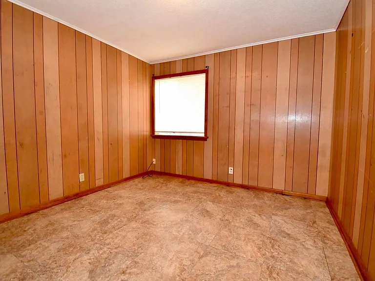 314 W College Ave — Photo 8