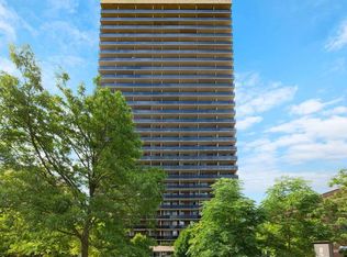 7 Jackes Ave SUITE 803, Toronto, ON M4T 1E3