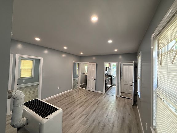 3rd image of 124 Potomska St #1