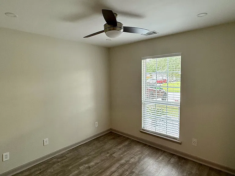 6 Grenwick Ln — Photo 23