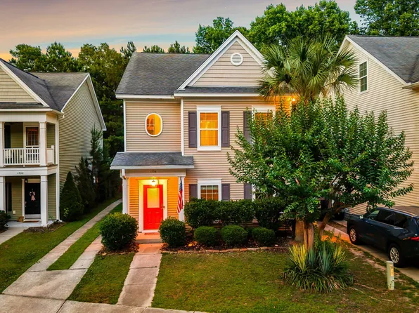 1736 Towne St, Johns Island, SC 29455