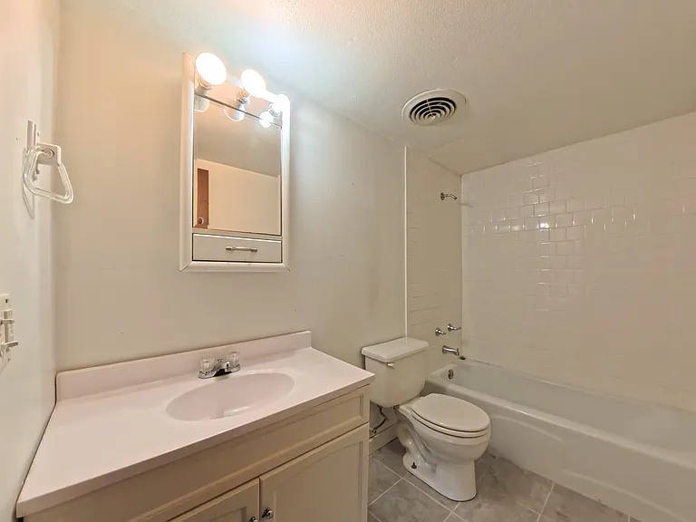 336 2nd Ave NE — Photo 3