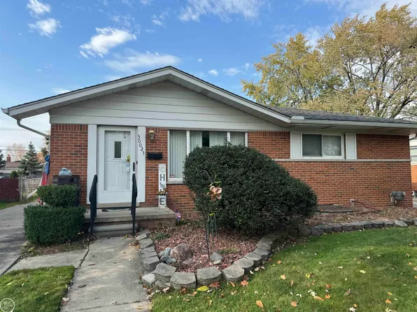 30023 Elmgrove St, Saint Clair Shores, MI 48082