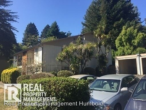2nd image of 425 Bayside Rd APT D