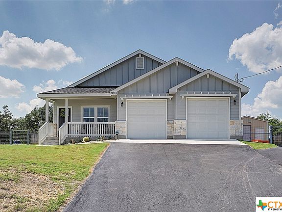 2nd image of 2038 Desiree St