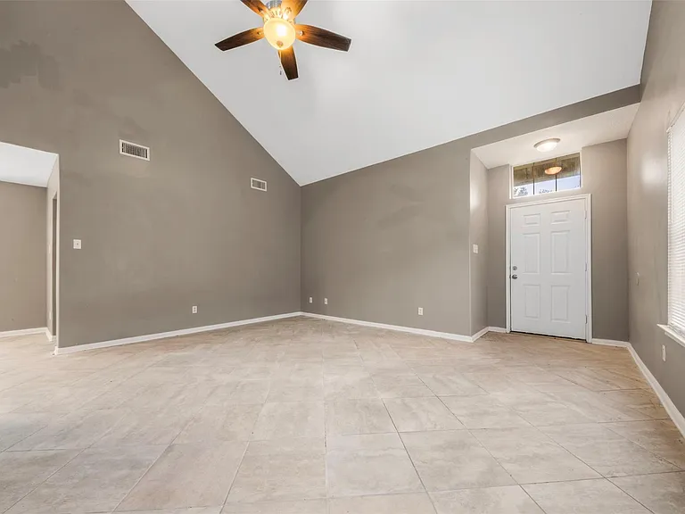 6803 Highwind Bend Ln — Photo 3