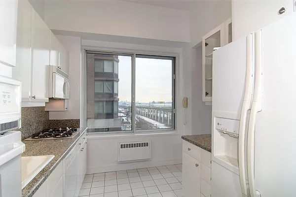 Rented by Corcoran | media 14