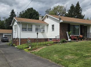 2551 Easton Tpke, Waymart, PA 18472