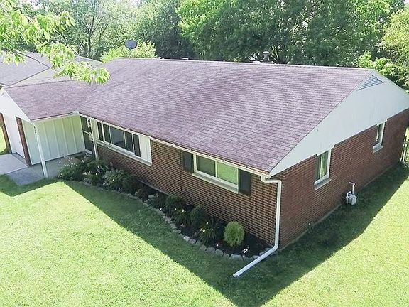 2nd image of 907 Stanwood Dr