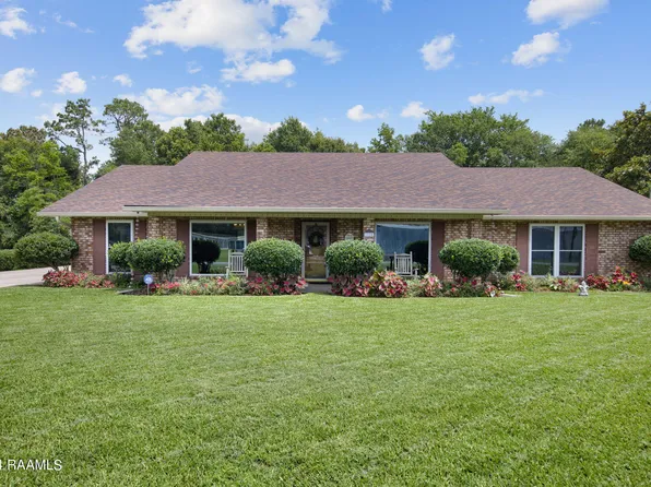 1825 E Villien Ave, Abbeville, LA 70510