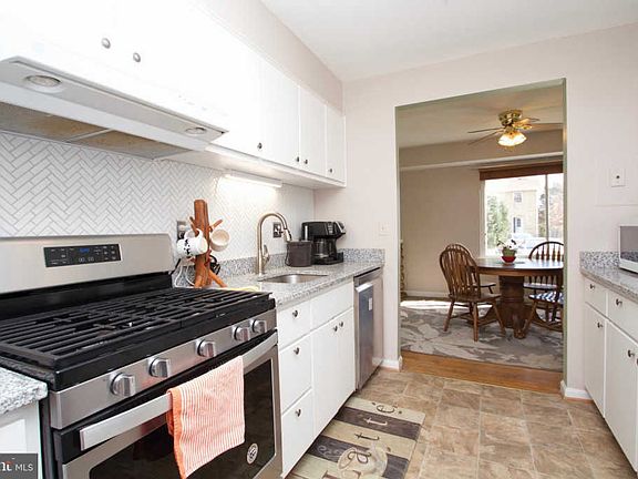 5th image of 17720 Topfield Dr #3-A