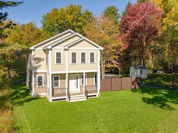 65 Lovefield St, Easthampton, MA 01027