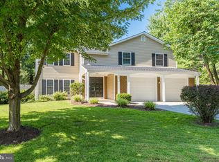 1301 Mistyvale St, Herndon, VA 20170