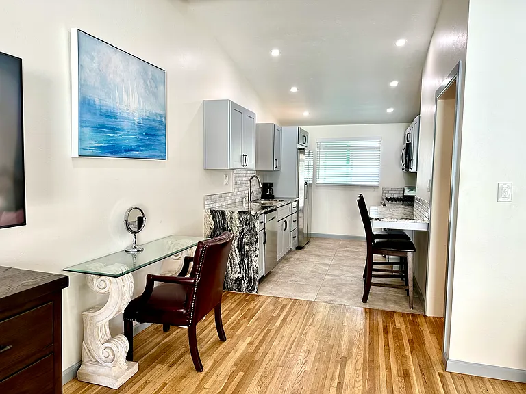 7670 La Jolla Blvd #7672 — Photo 6