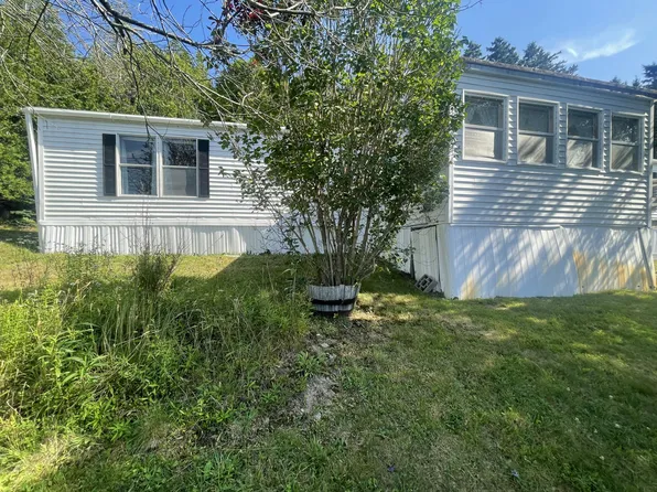 183 Blastow Cove Road, Deer Isle, ME 04627