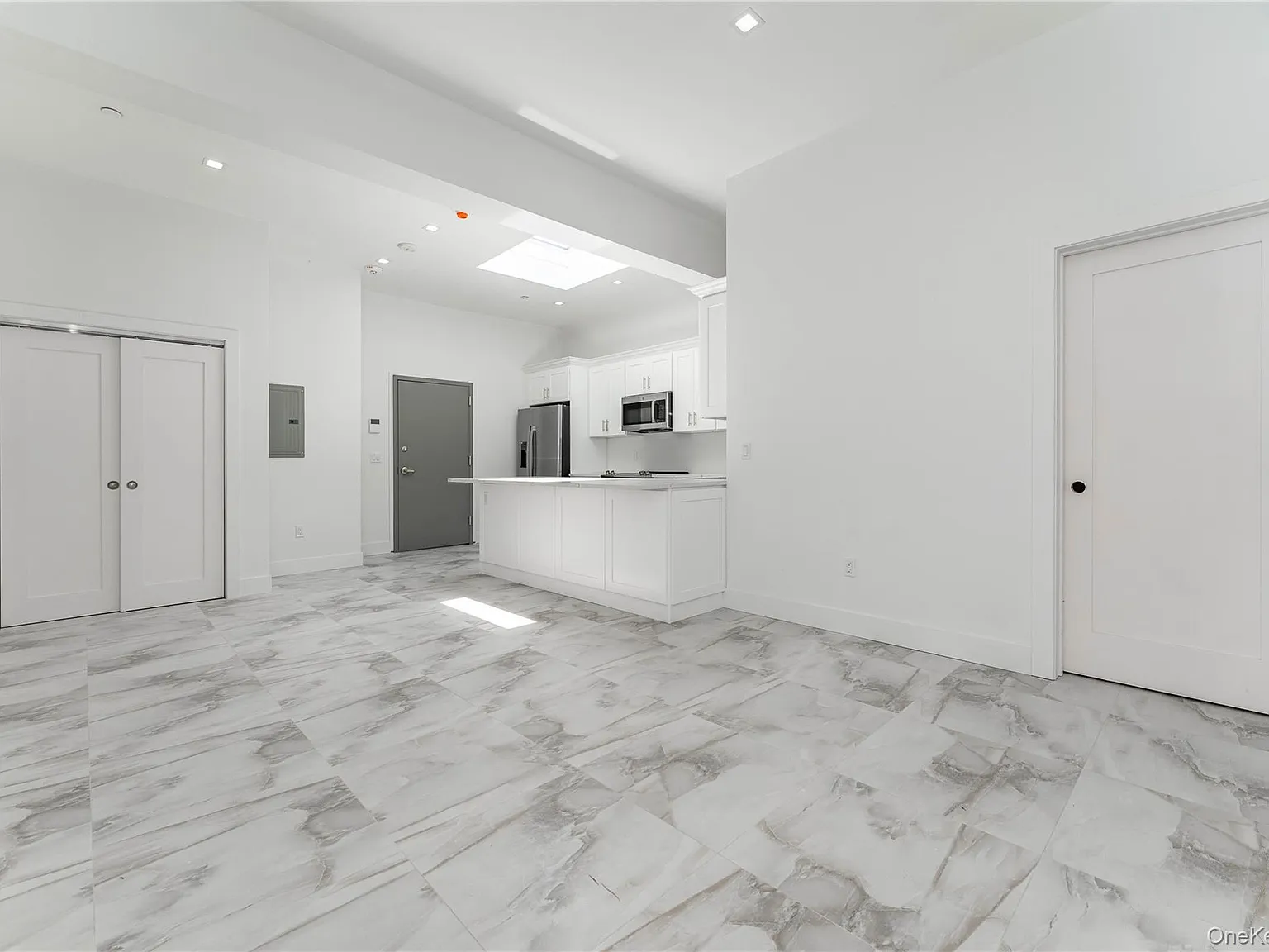 2 bed, 1.0 bath, 800 sqft, $3,350 — Photo 4